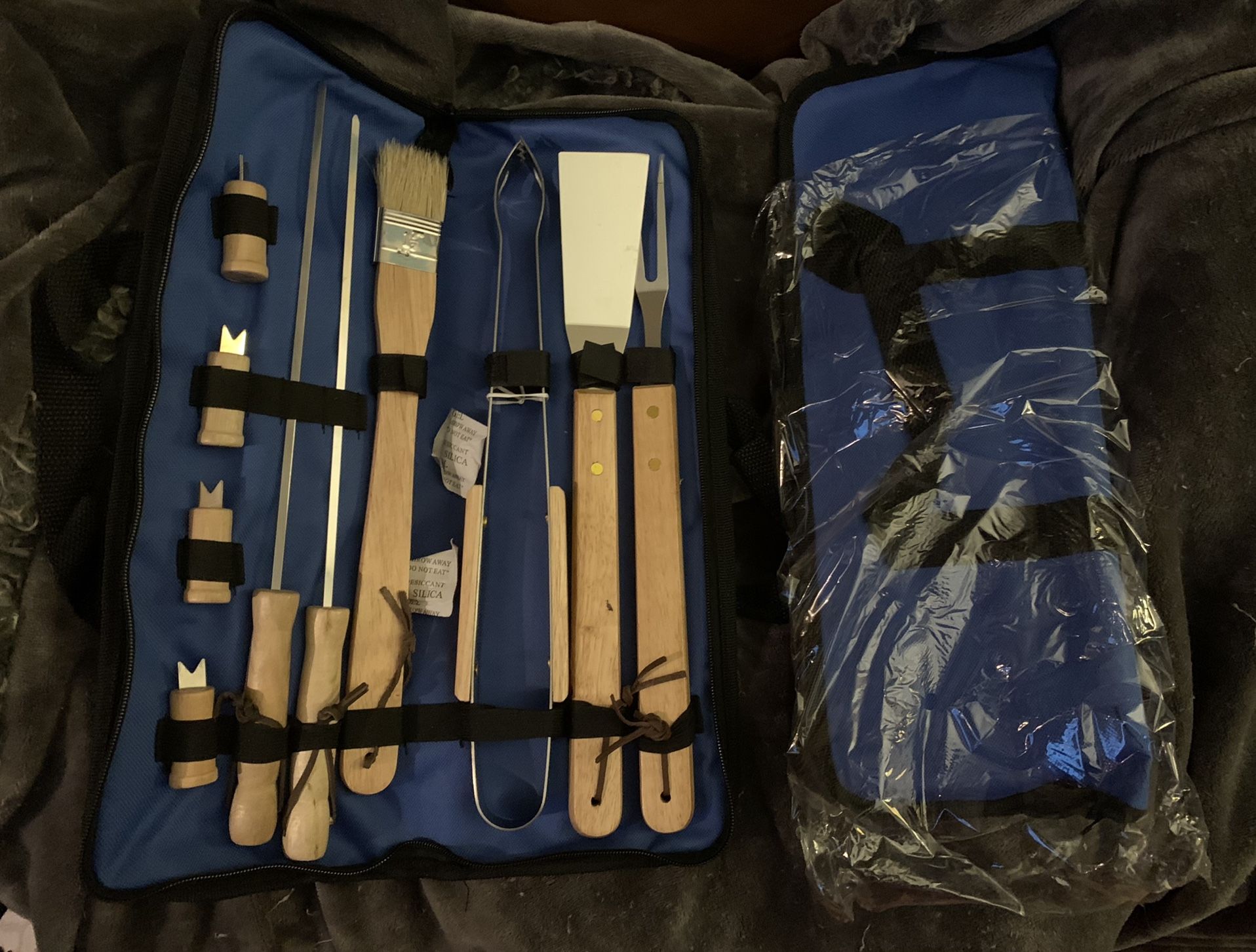 New In Case 11 Pc Grilling Set