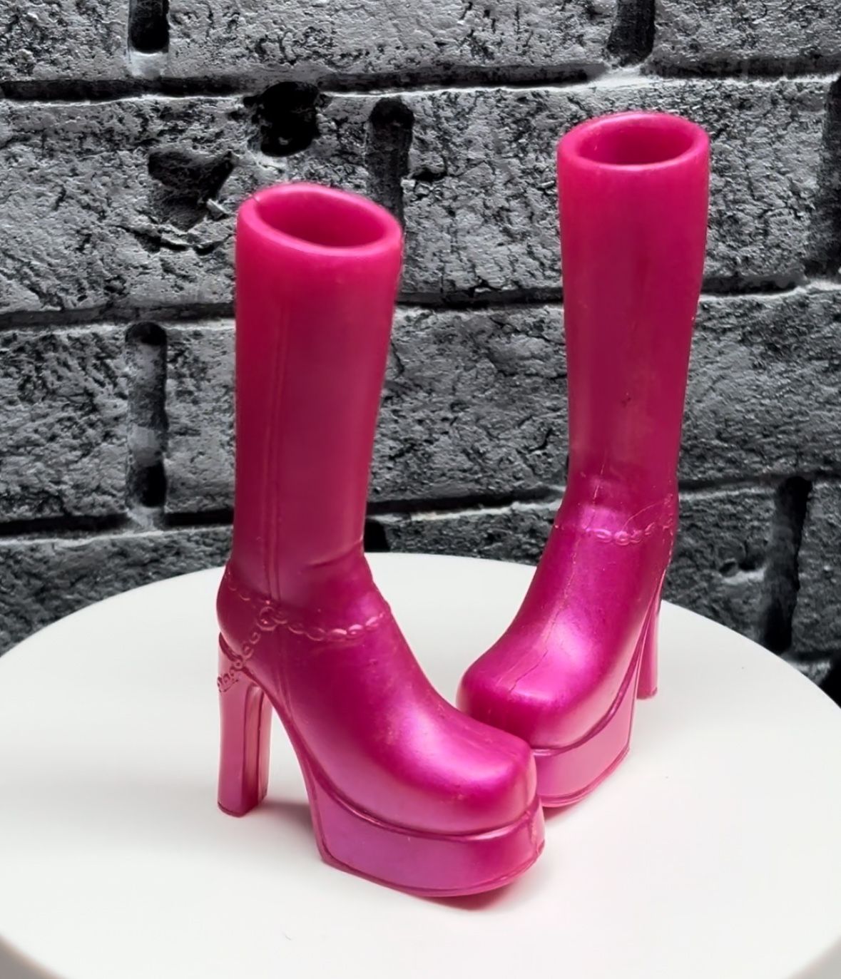 Bratz Funk N Glow metallic creamy pink boots