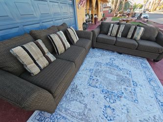 ✨ Beautiful Rustic Brown Sofa Set – 2 Matching Couches + Pillows ✨