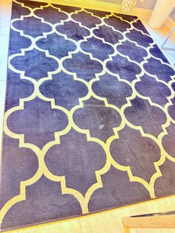 FREE LATTICE RUG 7X9