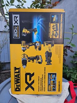 BRAND NEW DEWALT XR COMBO KIT