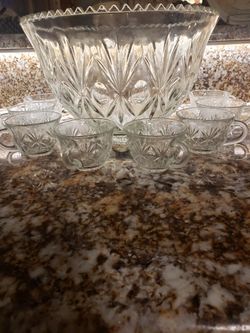 Vintage Glass Punch Bowl With 8 Glasses And Ladel 