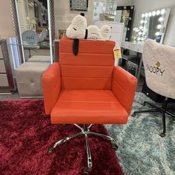 Snoopy Accent Chair 