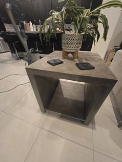 Full Modern Livingroom Set!