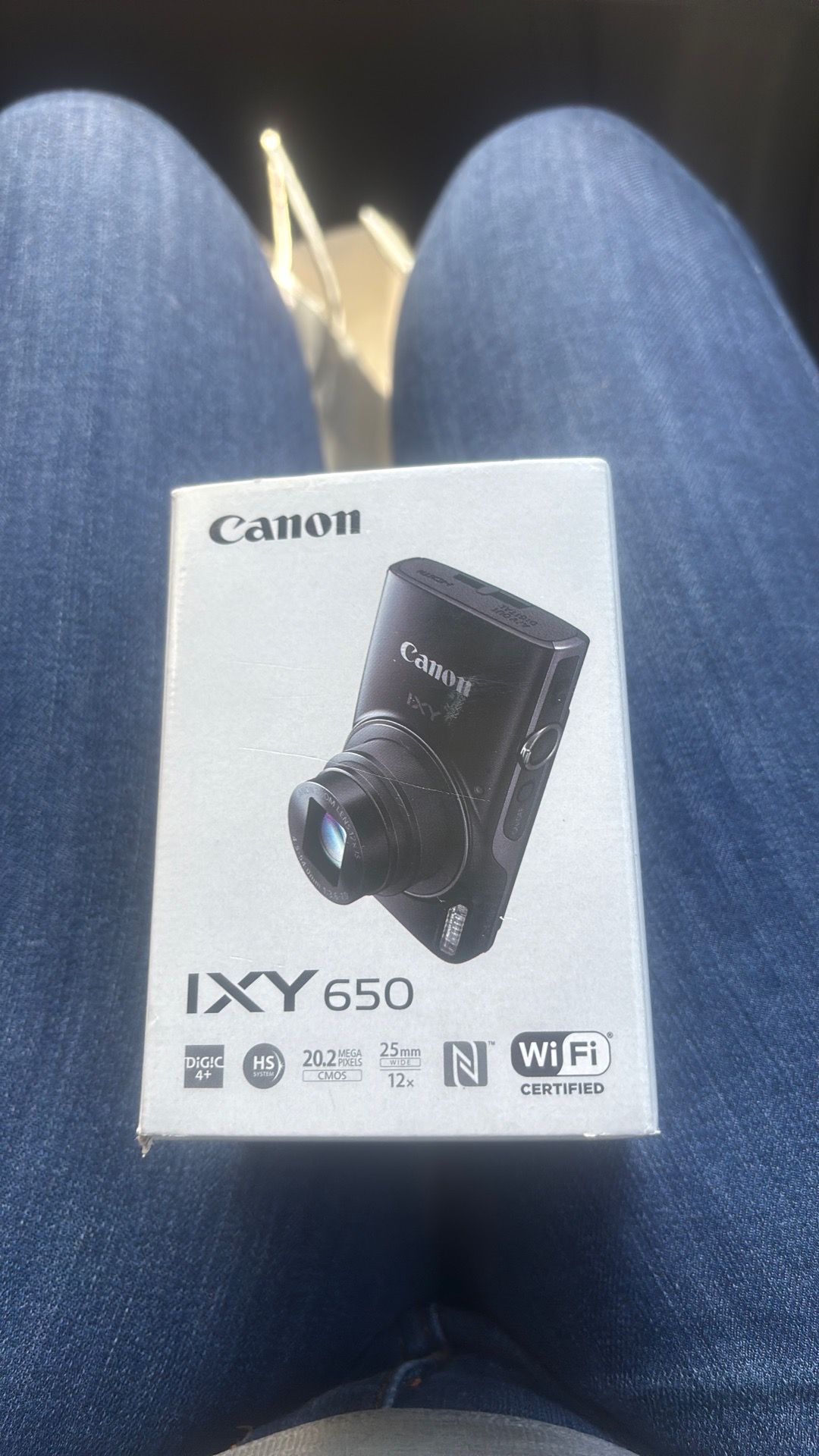 Canon ixy 650