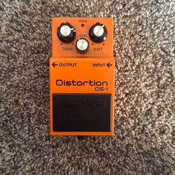 BOSS DS1 DISTORTION PEDAL