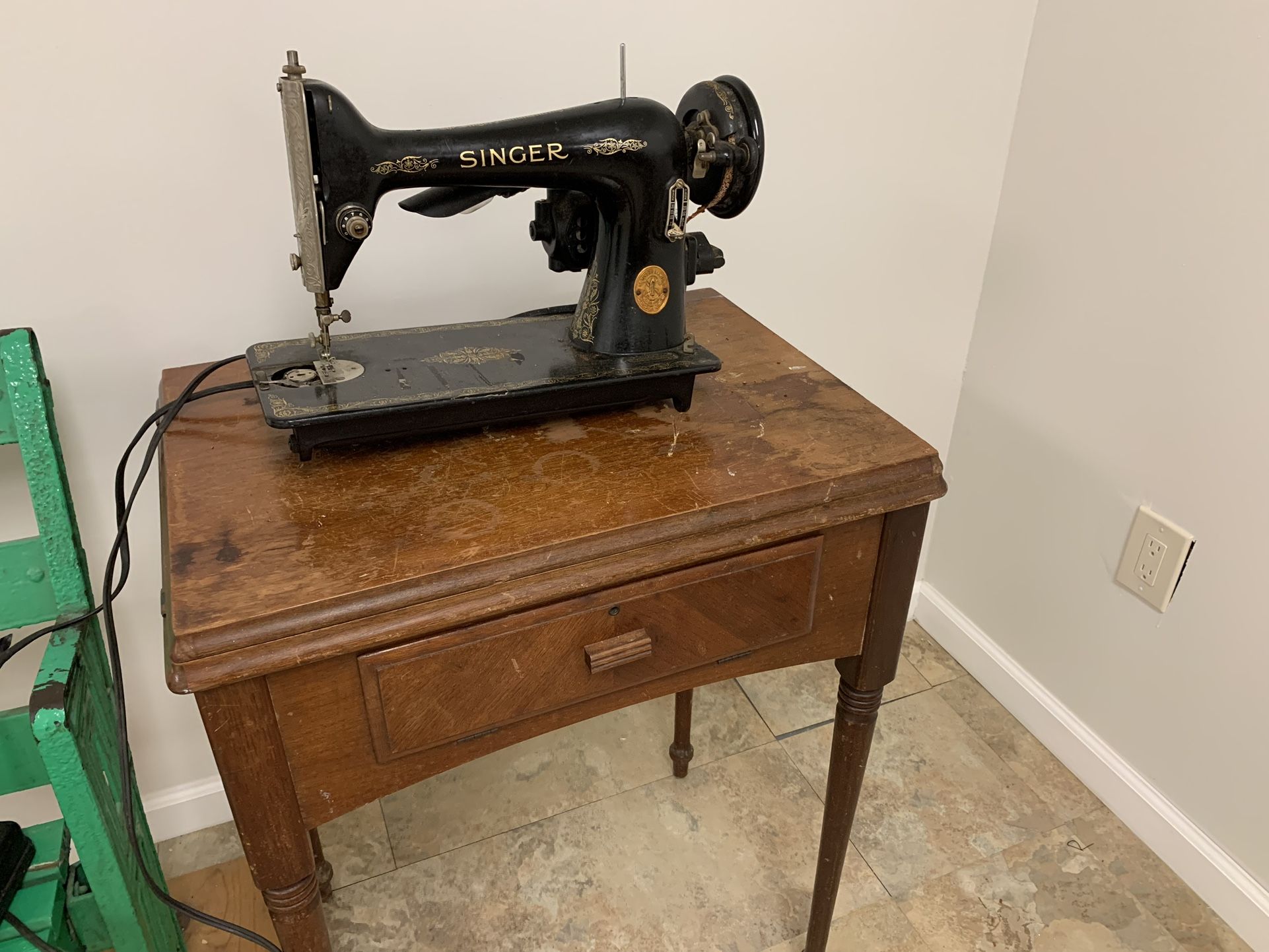 Singer Sewing Machine