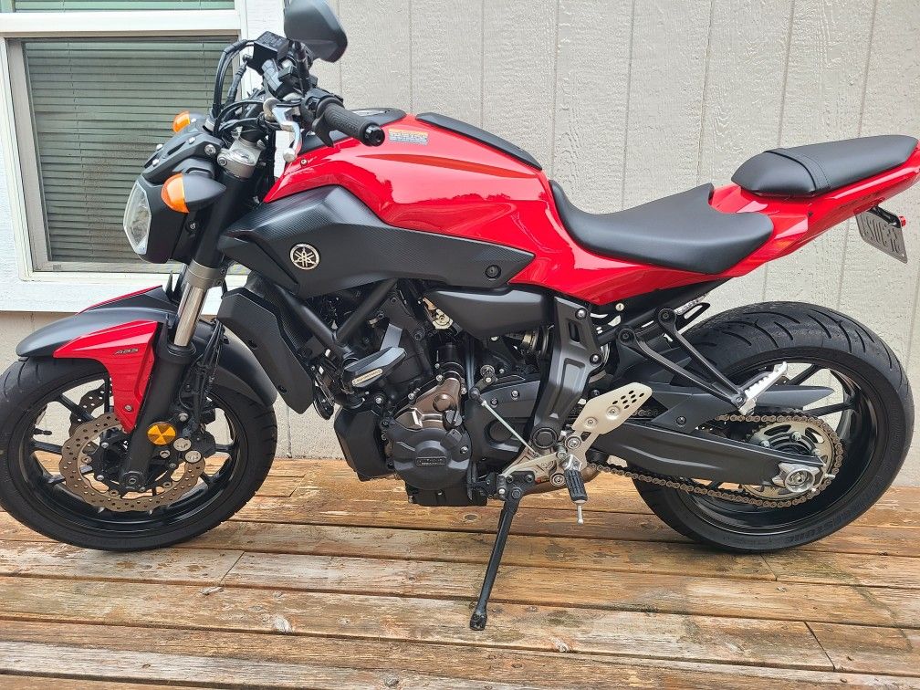 2017 Yamaha FZ07