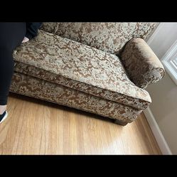 FREE COUCH
