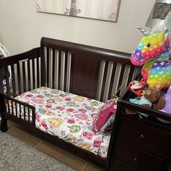 Baby/ Toddler Crib Bed