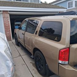 2004 Nissan Armada