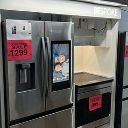 Family Hub Samsung Refrigerator 