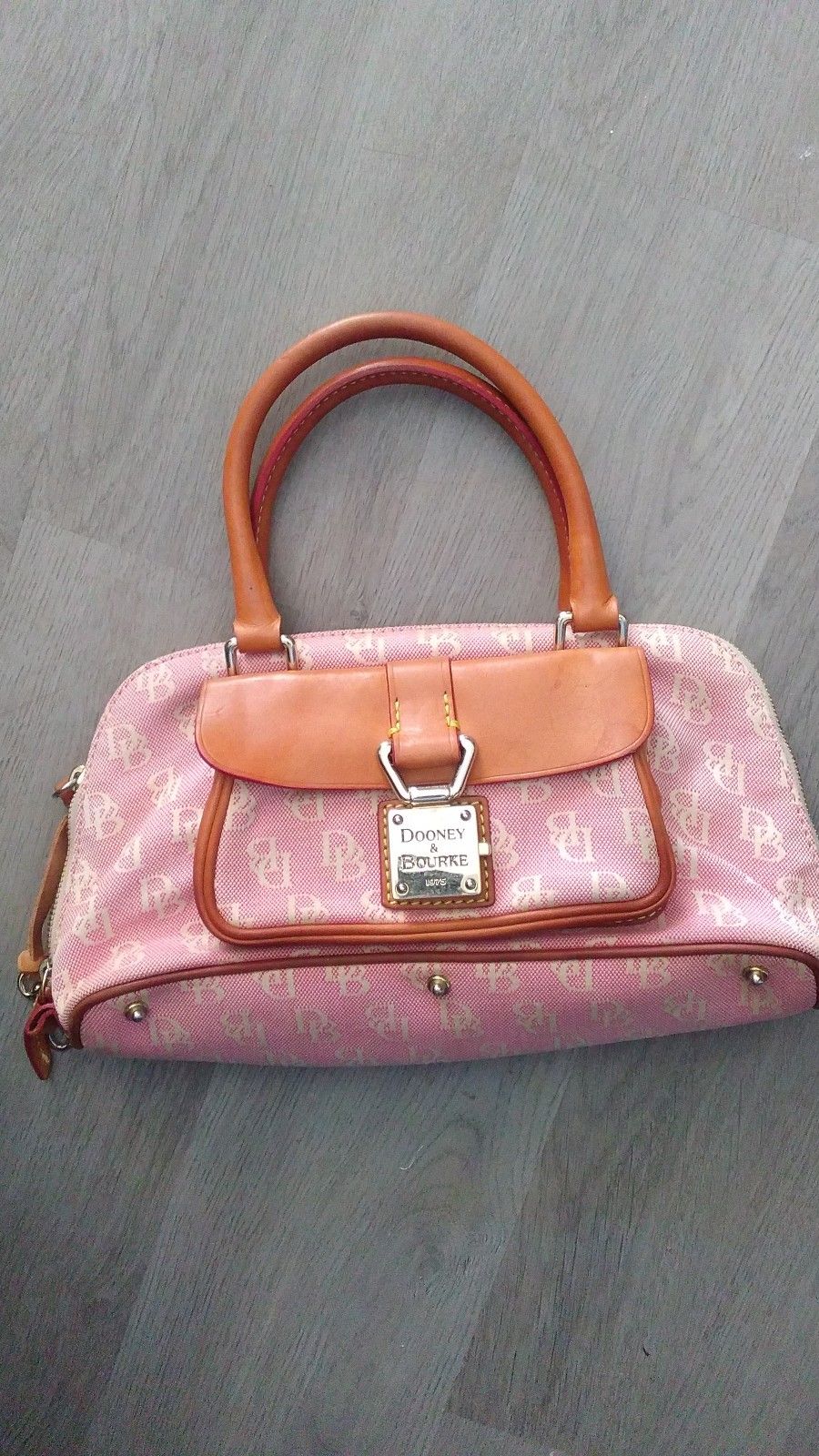 Dooney & Bourke 1975 Handbag 