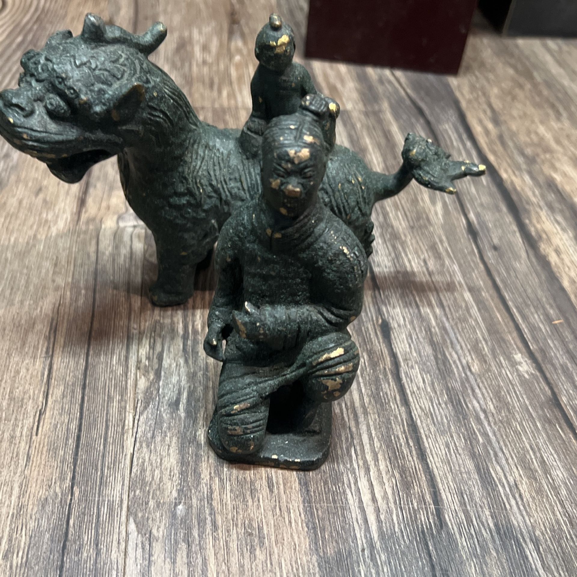 Figura Chinas