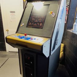 SEGA ARCADE MACHINE