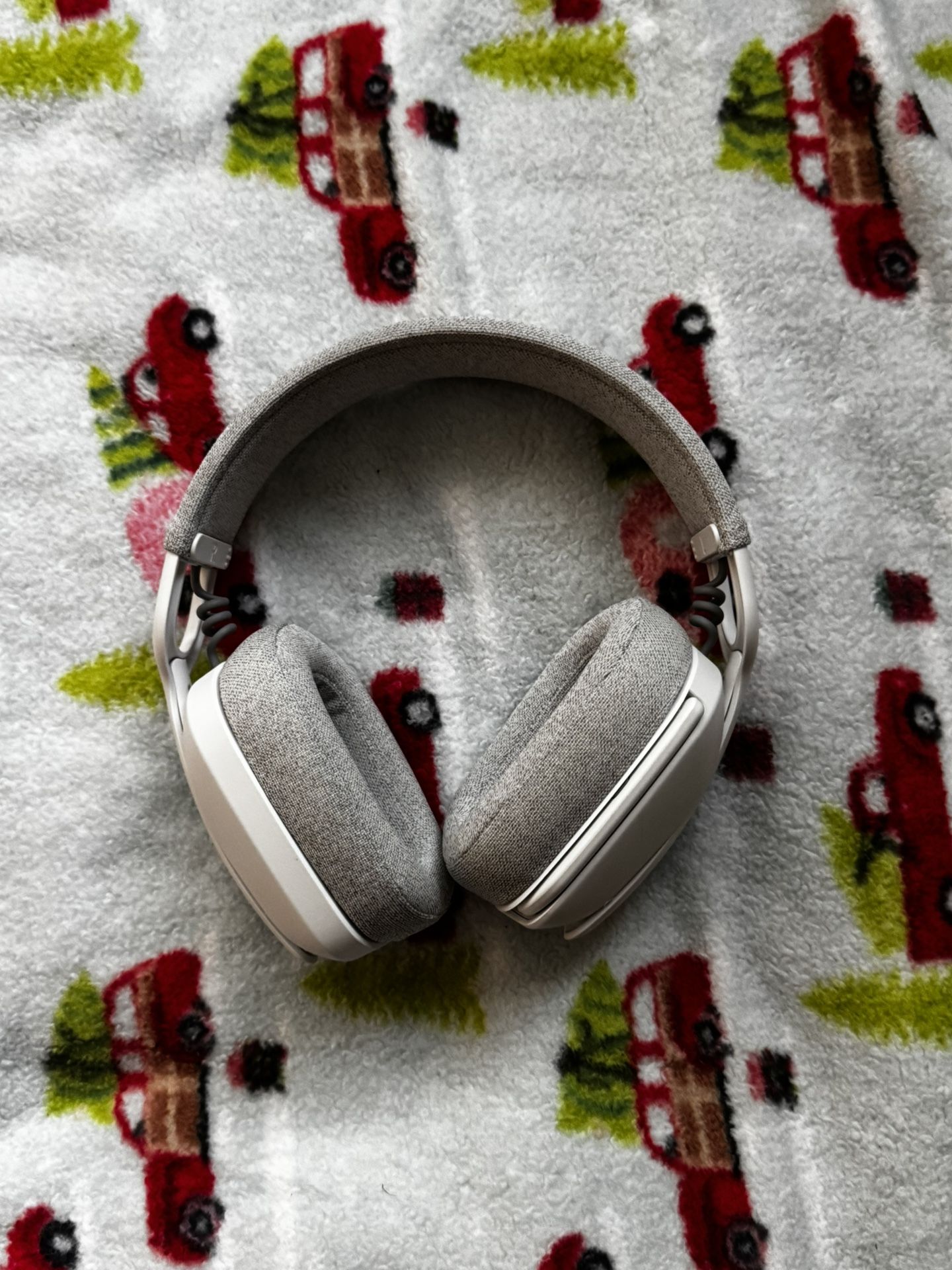 Logitech Headphones Zone Vibe 100 BRAND NEW