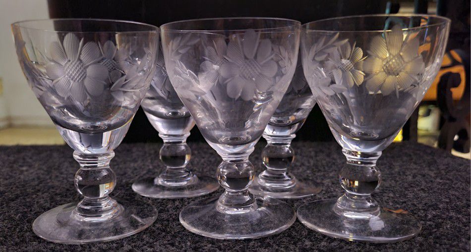 VINTAGE WINE GLASS SET OF 5 FLORAL ETCHED 