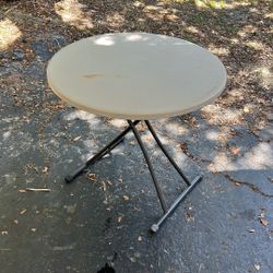 30” Lifetime Round Plastic Folding Table
