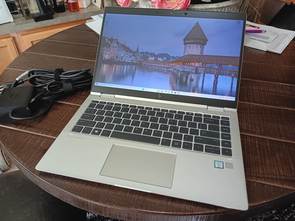 HP Elitebook x(contact info removed) G6 Touchscreen Laptop 