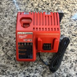 Milwaukee Battery Charger New Never Used
