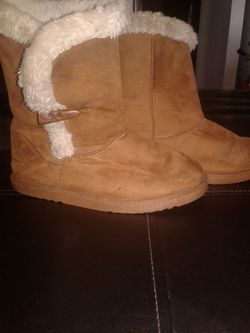 Boots with fur