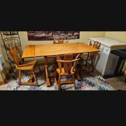Dining Room Table W/4 Chairs