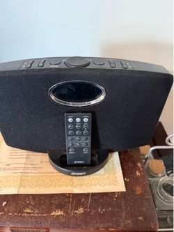 The Jensen JIMS-211i docking station is a legacy audio