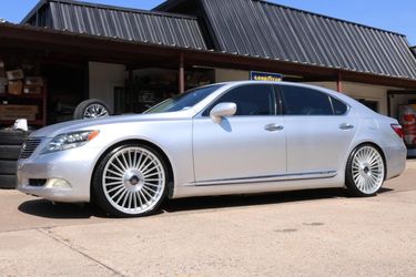 new 22 inch staggered wheels and tires