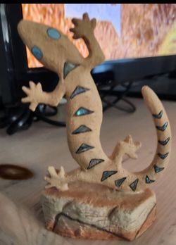 Carved Stone Gecko Lizard Figurine with Inlay