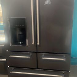 35”in 5 Doors Kitchen Aid Frige Use Like New 