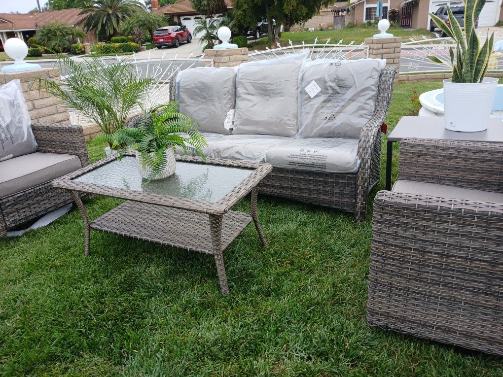 Brand New Patio Set