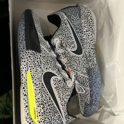 Nike Gt cut 3 Size 12 