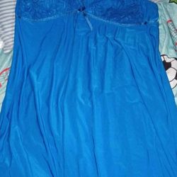 $6 Morgan Taylor Blue  Size Medium