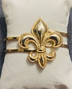Flour de Lis Symbol Cuff Bracelet