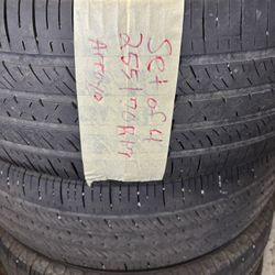 Set of 4 tires 255/70r17 arroyo $165