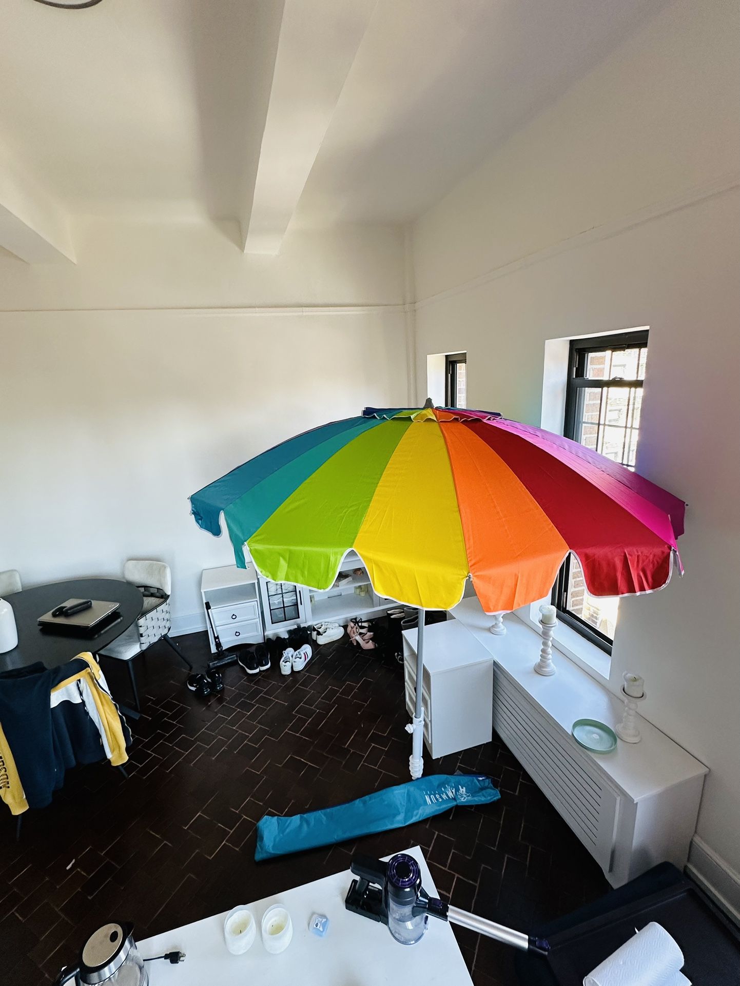 Set of Umbrella And Chairs! 