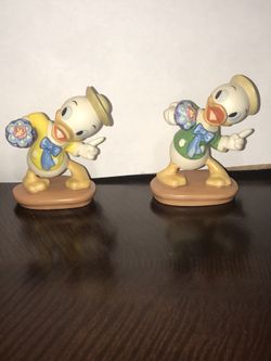 Set of 2 Disney classics duck figurines