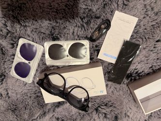 AI Smart Glasses with 8MP HD Camera & EIS for Video/Photo. Features Photochromic UV400 Lenses, Live
