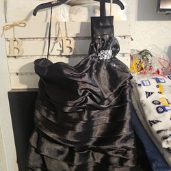 Black Mid Dress
