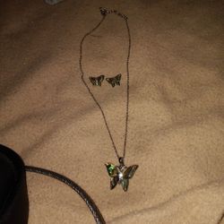 Butterfly Nevlace And Earrings 