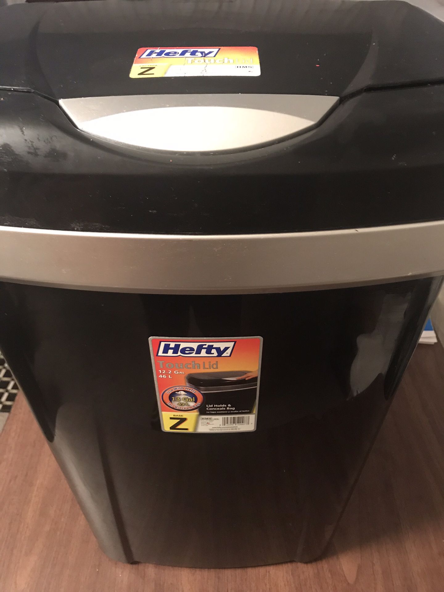 Hefty trash can