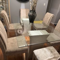 Dinette With Six Chair