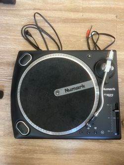 Numark TT1625 Record Player
