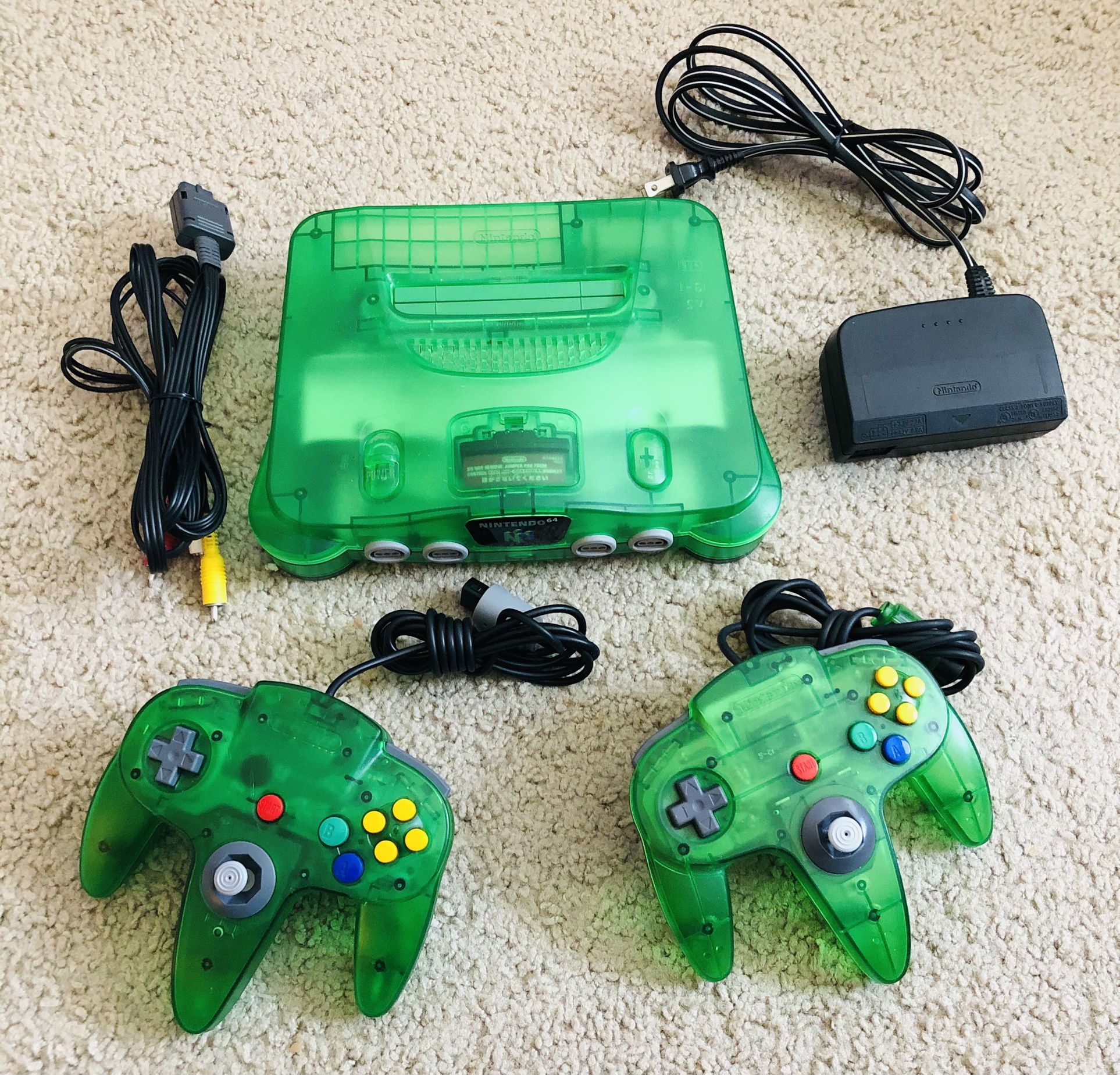 Rare Nintendo 64 N64 System Jungle Green Console with expansion pak, 2 controllers