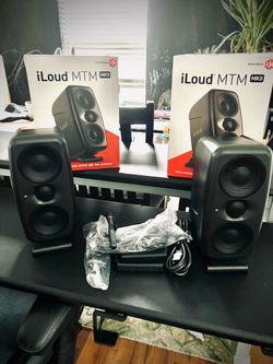 IK Multimedia ILOUD MTM MK2 with calibration microphone