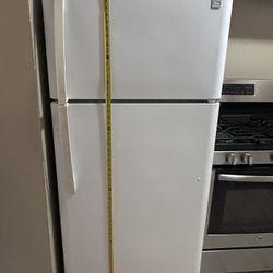 Kenmore Refrigerator 