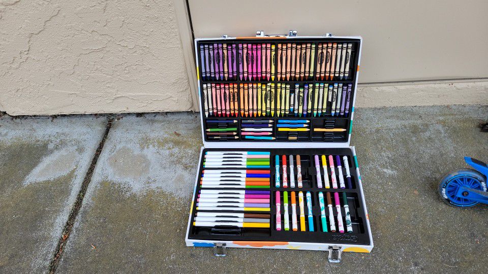 Suit Of Crayola Coloring Pens