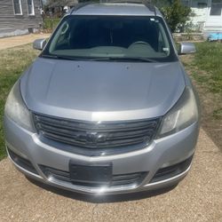 2012 chevy traverse AWD LS 