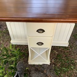 Real wood Kitchen Table (80$ OBO)