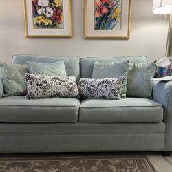 Light Blue Queen Sleeper Sofa – Excellent Condition